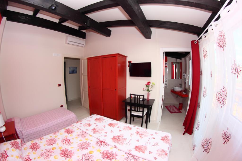 B&B I Fiori Del Mare Агрополи Экстерьер фото